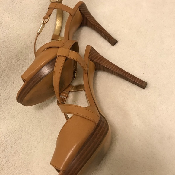 Coach Wendelle Classic Leather Heel Sz 8.5 - Picture 12 of 13